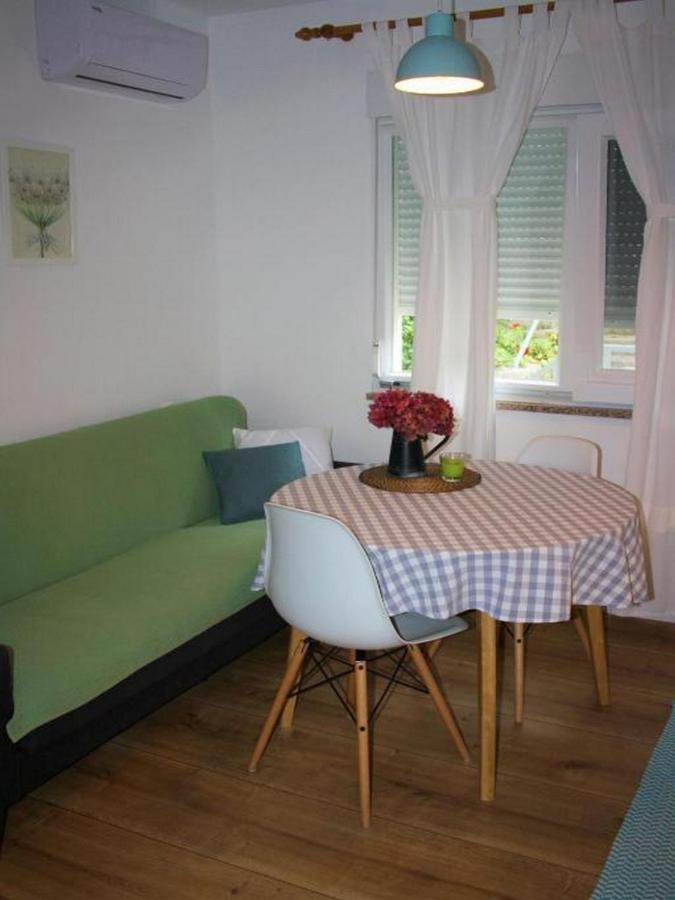 Apartmani Melita Малинска Экстерьер фото
